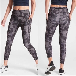 Athleta Supersonic Black Camo Camouflage Lightning 7/8 Tight Leggings Size XS